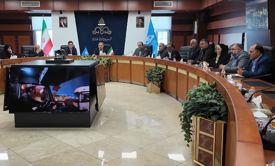دیدار کمیسیون اقتصادی مجلس با مدیرعامل و مدیران ارشد شرکت ملی پالایش و پخش فرآورده های نفتی ایران
